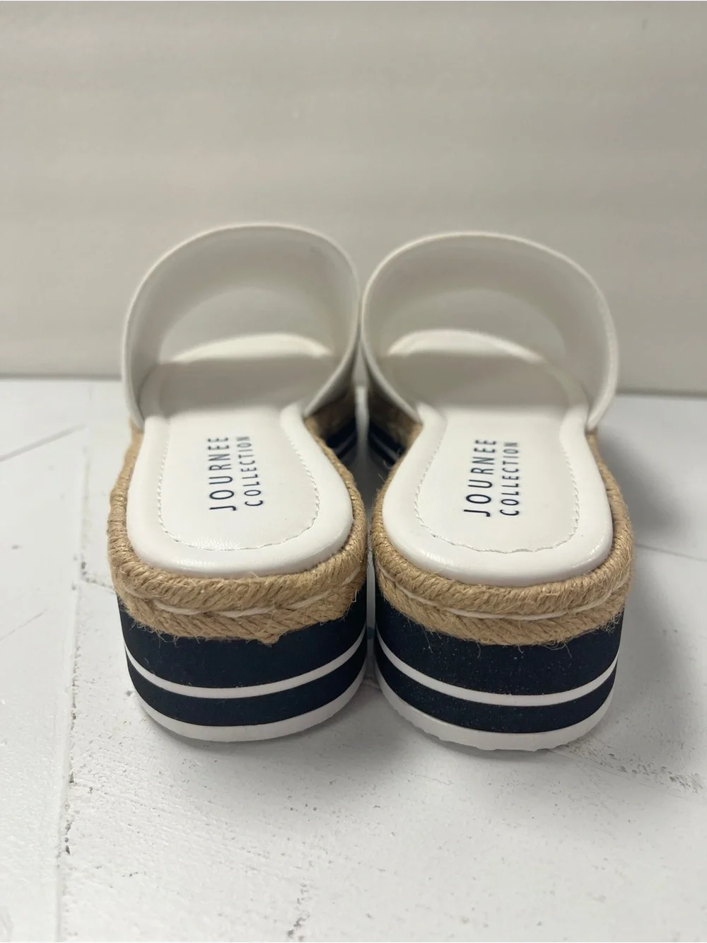 Journee Collection Womens Rosey Slide Sandals. Size 10WD. White
